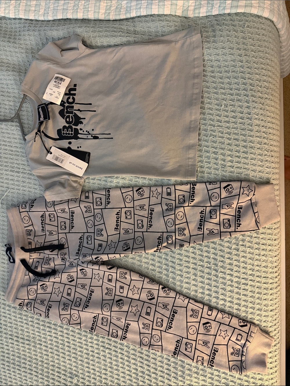 Bench Light Grey Graphic Tee and Printed Joggers Set